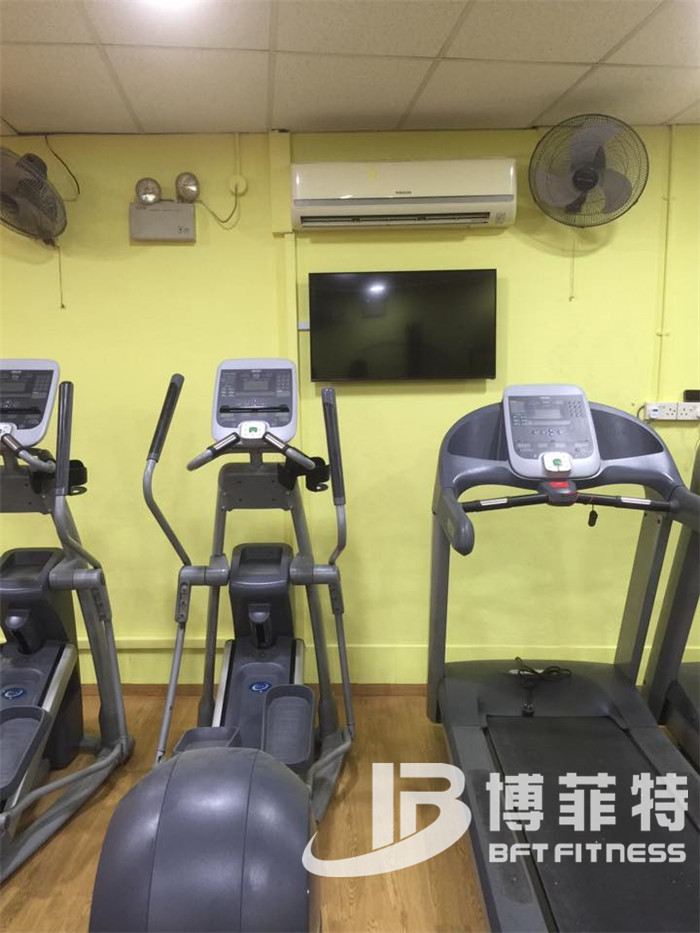 新加坡桃子视频在线观看免费完整版网跑步机